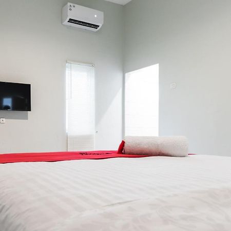 Reddoorz Plus Near Rs Usu Medan 2 Exterior foto